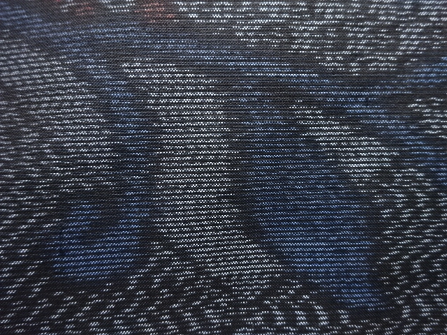 アンティーク　唐草模様織り出し本場泥大島紬着物